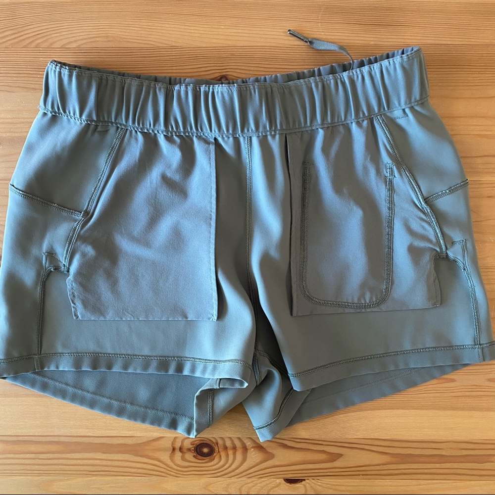 lululemon athletica Green Women Shorts - Picture 13 of 15